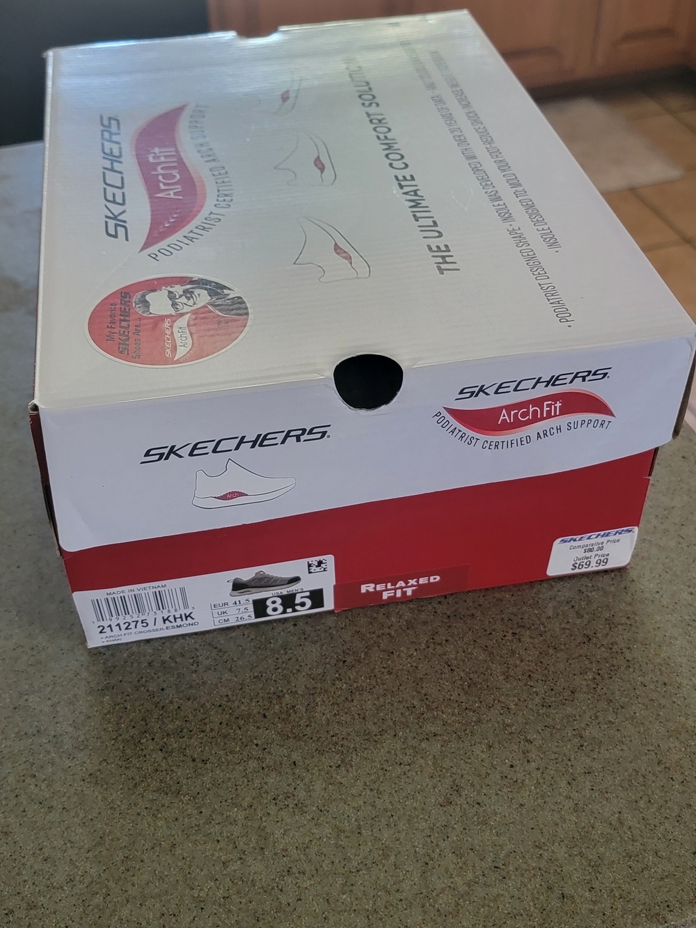 Skechers Arch Fit Shoe Box - White and Red Branded Packaging
